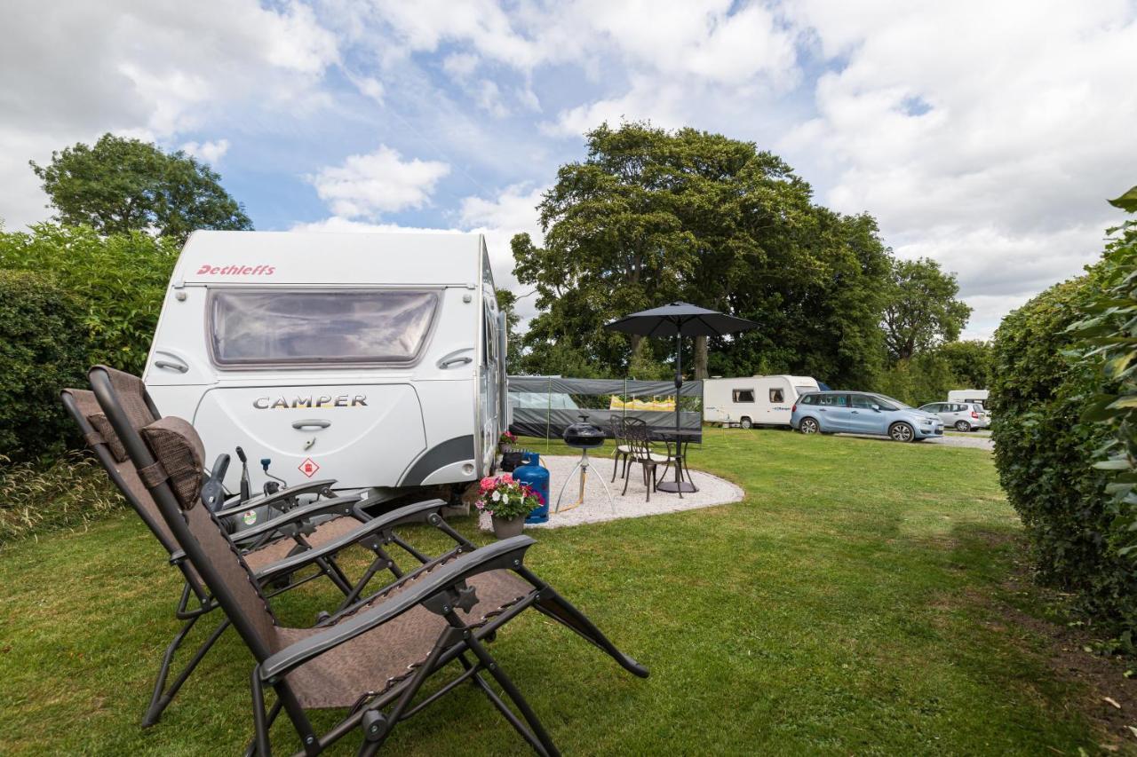 Cosy Caravan On Luxury Campsite Hulme End Exteriér fotografie