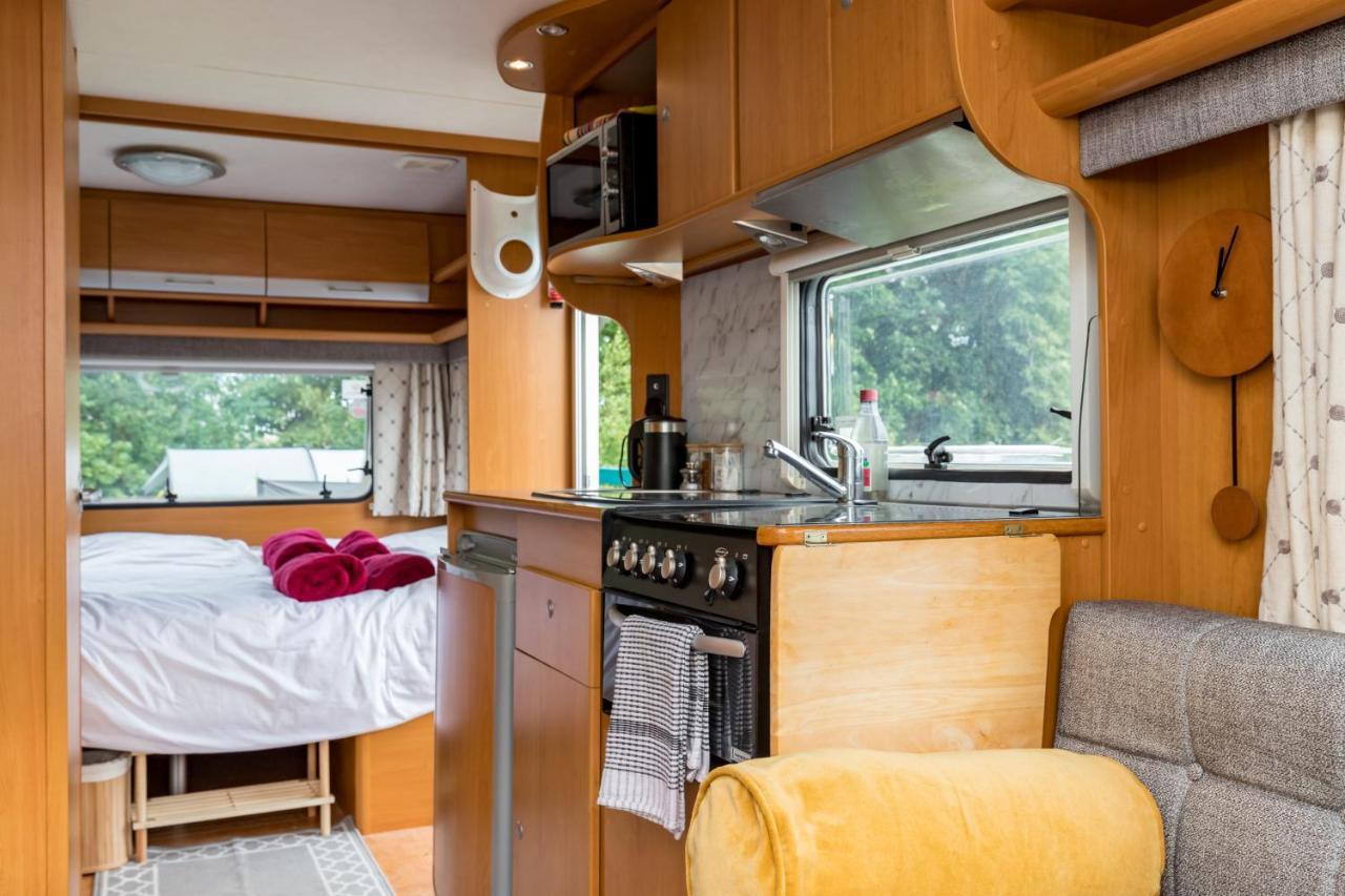 Cosy Caravan On Luxury Campsite Hulme End Exteriér fotografie