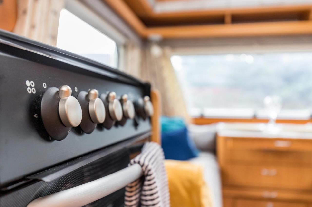 Cosy Caravan On Luxury Campsite Hulme End Exteriér fotografie