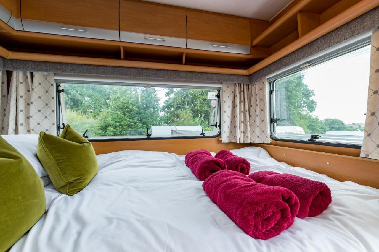Cosy Caravan On Luxury Campsite Hulme End Exteriér fotografie