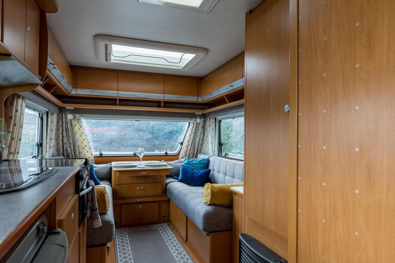 Cosy Caravan On Luxury Campsite Hulme End Exteriér fotografie