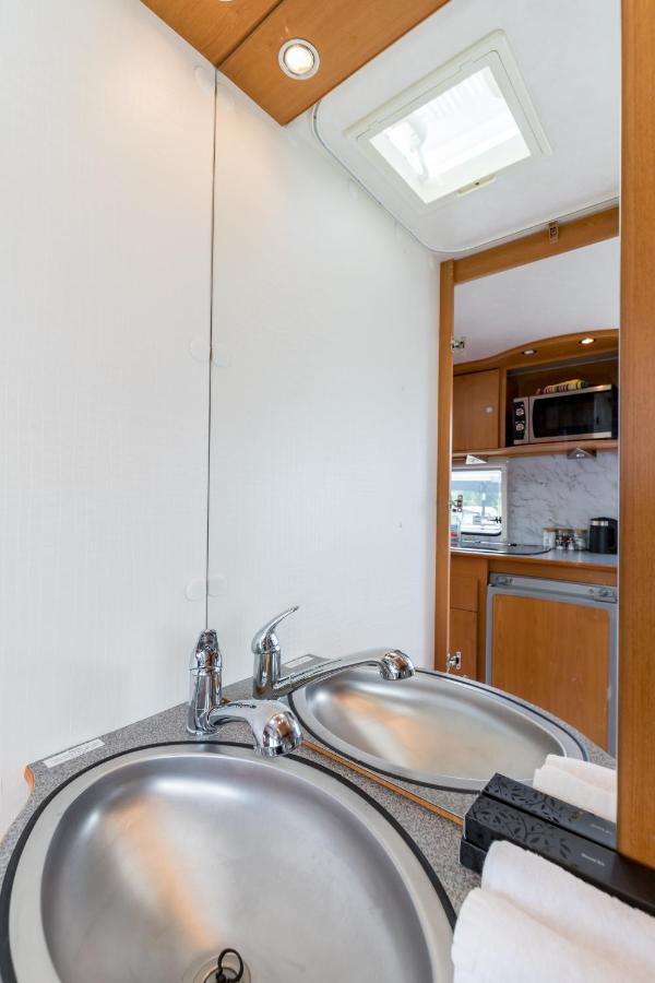 Cosy Caravan On Luxury Campsite Hulme End Exteriér fotografie