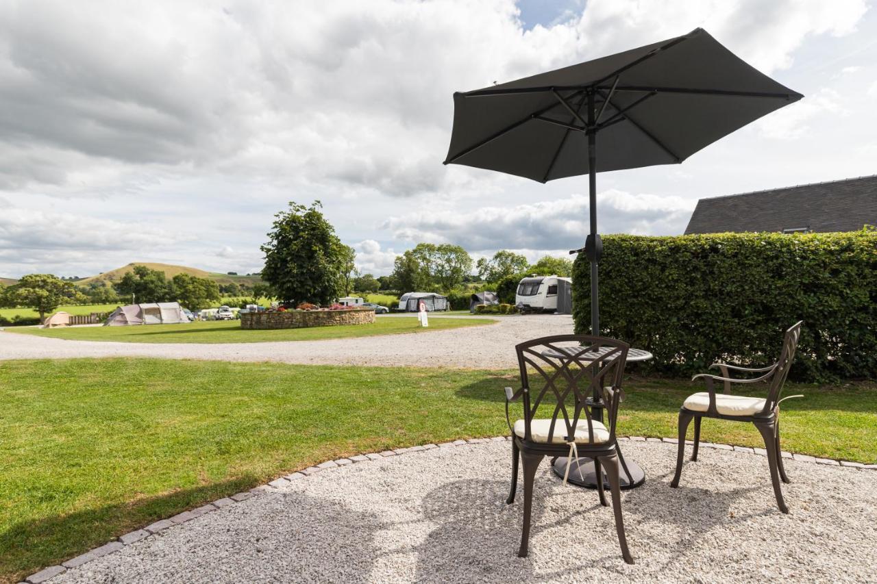 Cosy Caravan On Luxury Campsite Hulme End Exteriér fotografie
