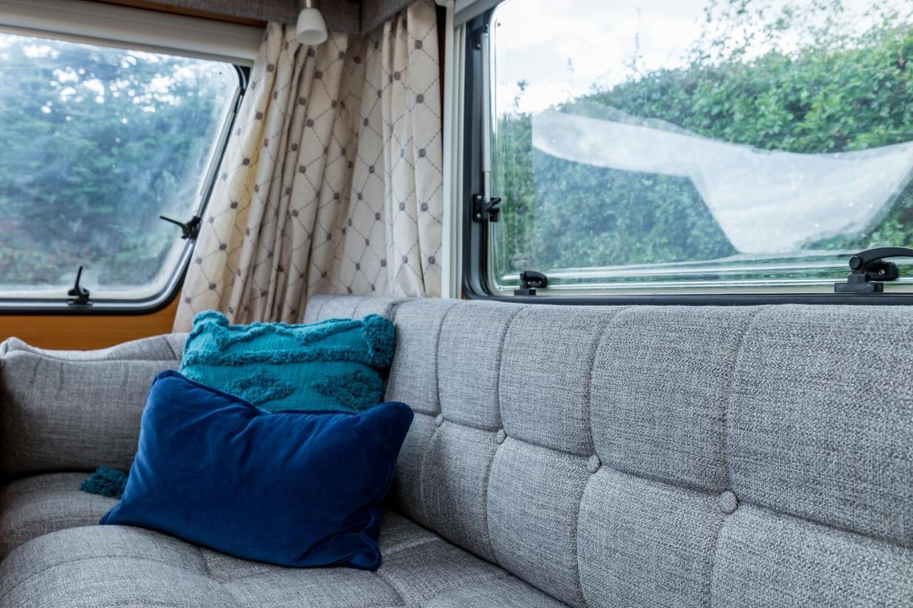 Cosy Caravan On Luxury Campsite Hulme End Exteriér fotografie