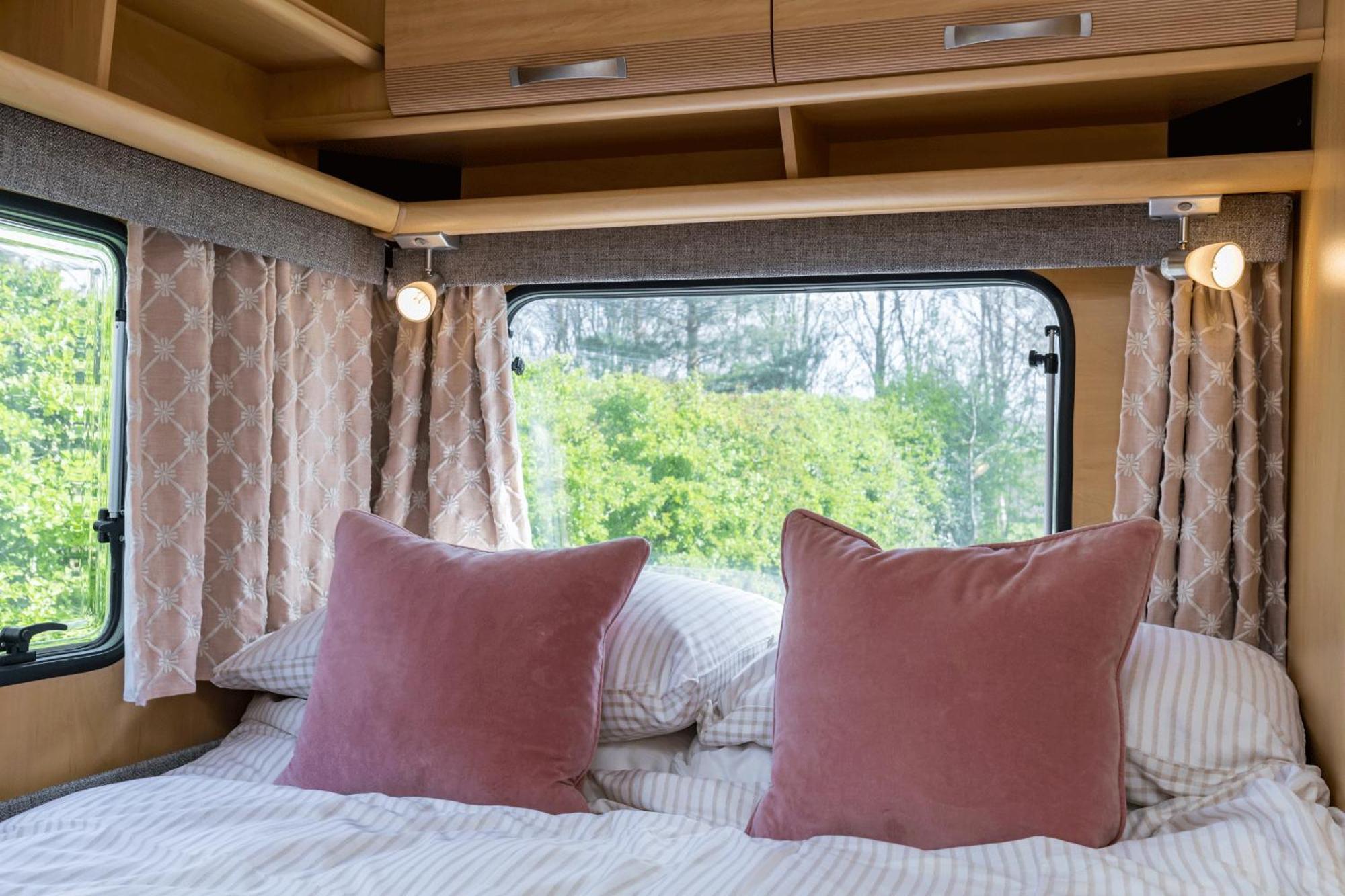 Cosy Caravan On Luxury Campsite Hulme End Exteriér fotografie