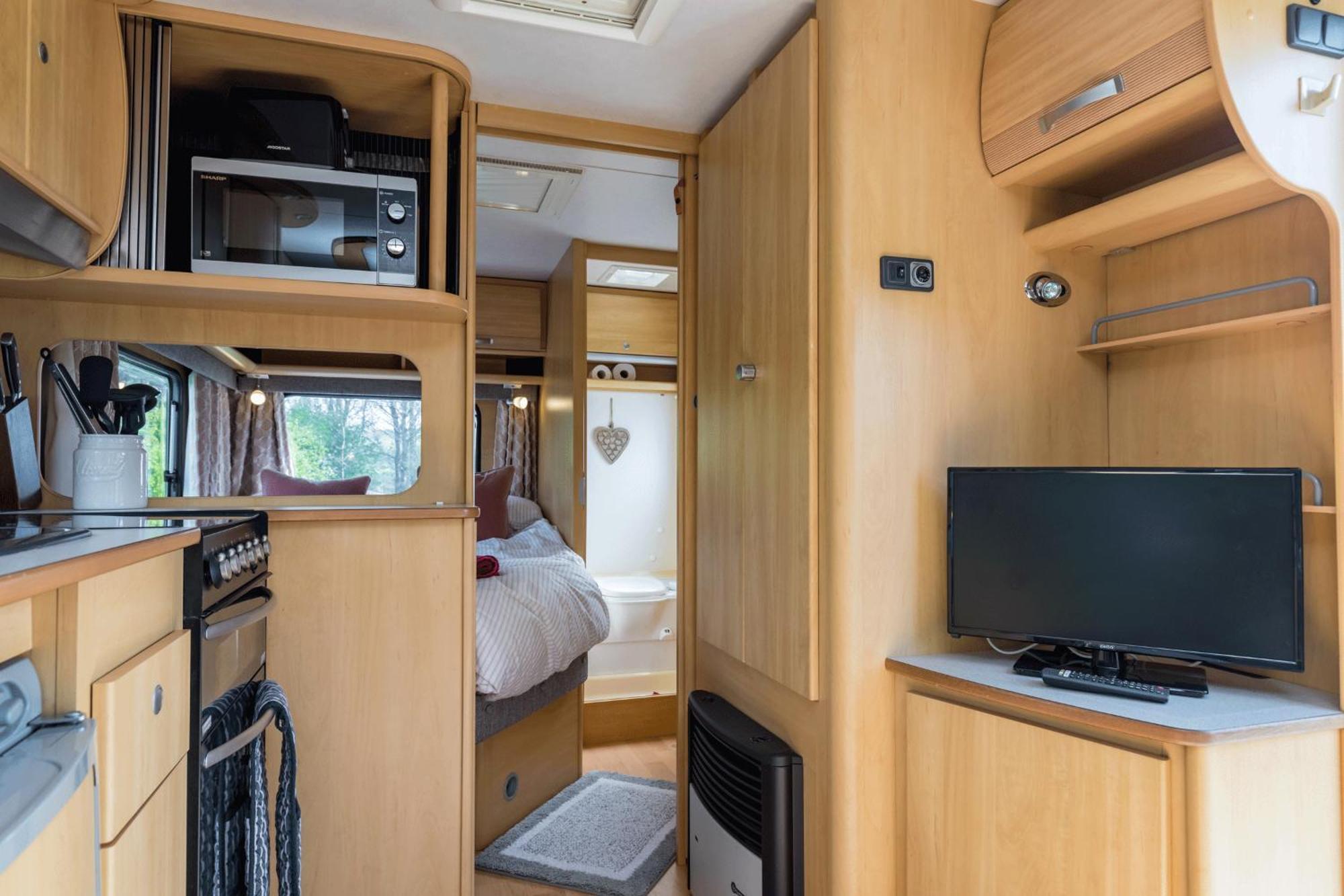 Cosy Caravan On Luxury Campsite Hulme End Exteriér fotografie