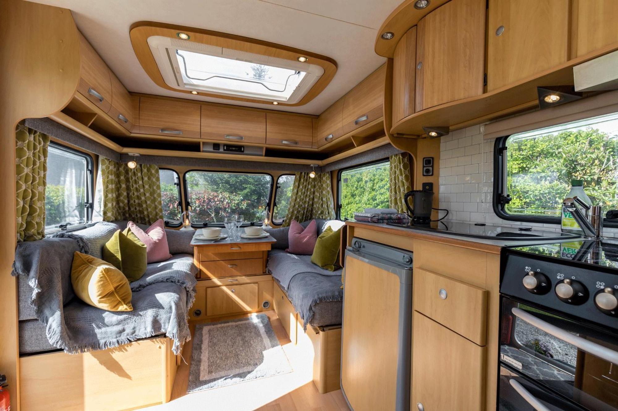 Cosy Caravan On Luxury Campsite Hulme End Exteriér fotografie