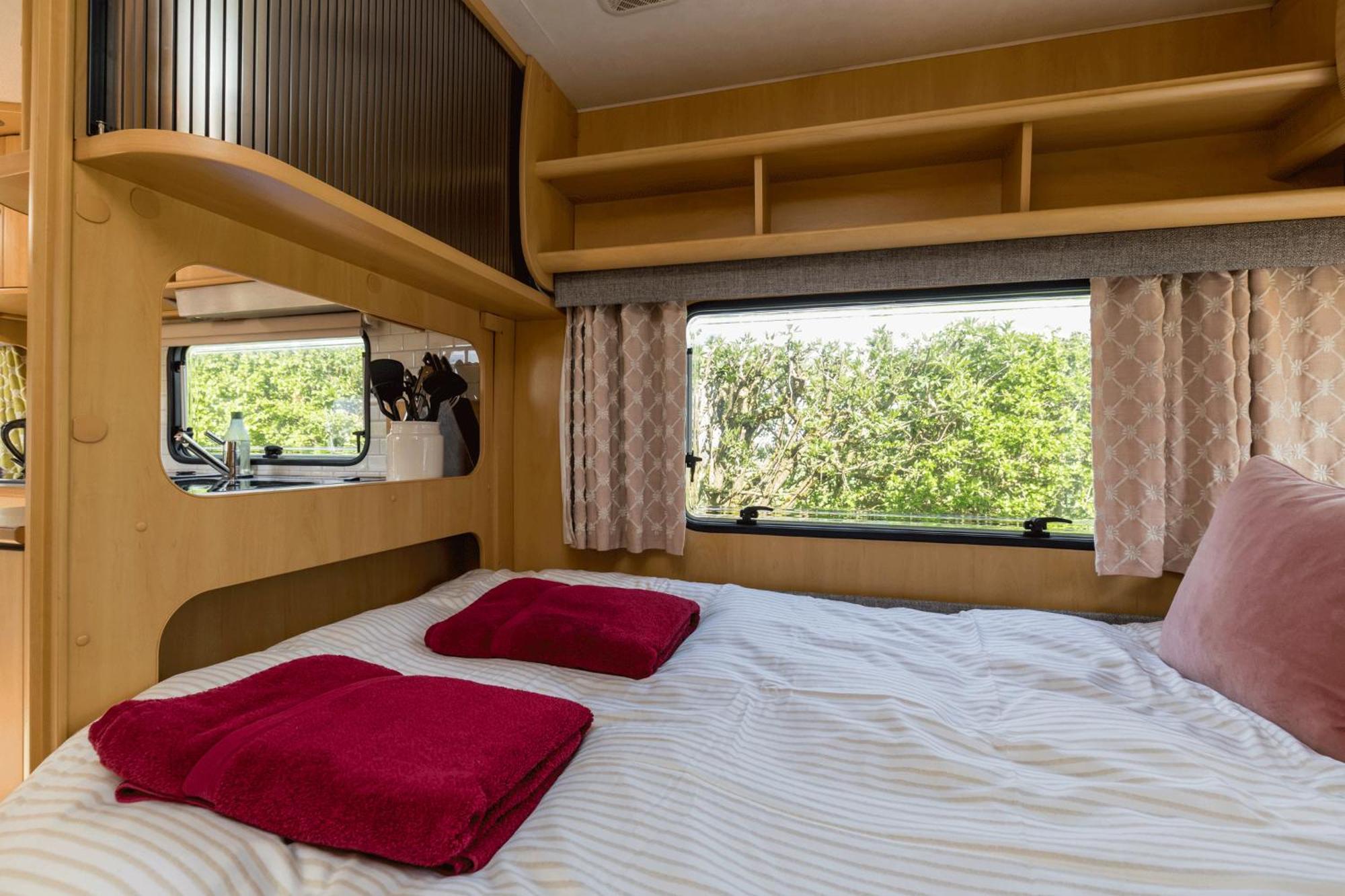 Cosy Caravan On Luxury Campsite Hulme End Exteriér fotografie