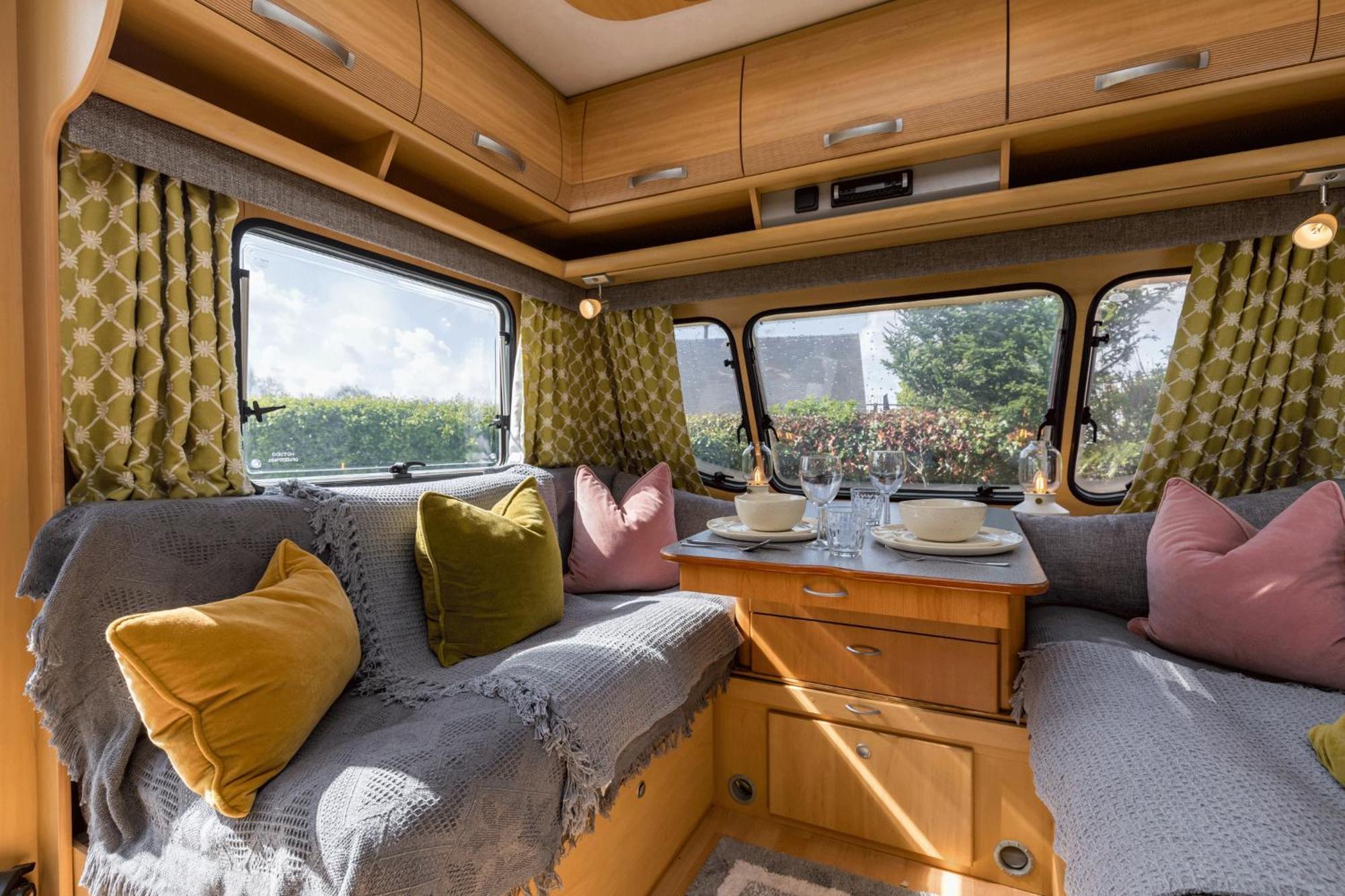 Cosy Caravan On Luxury Campsite Hulme End Exteriér fotografie