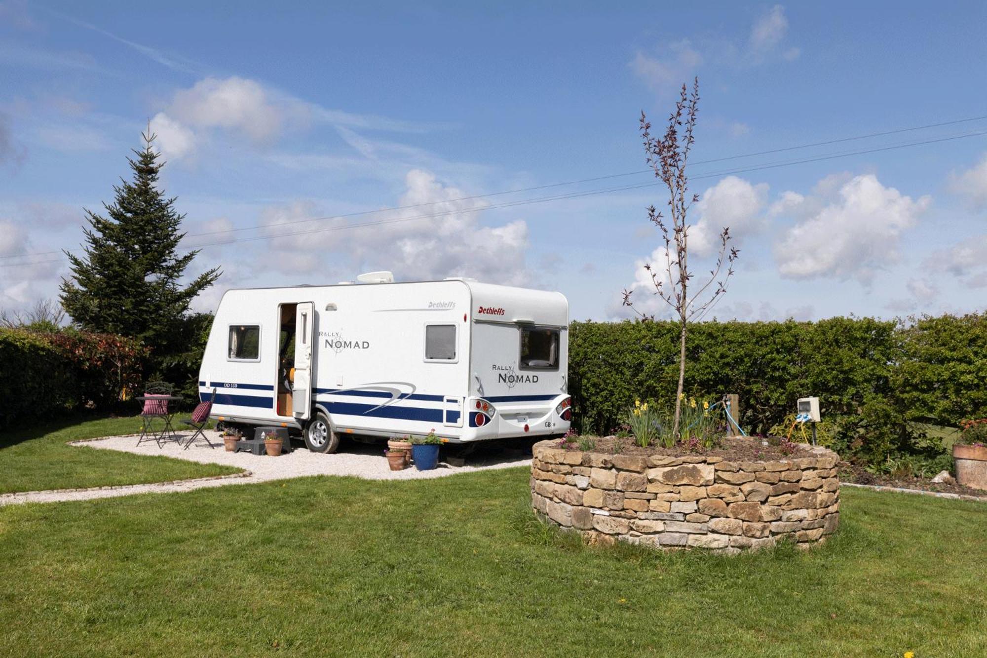 Cosy Caravan On Luxury Campsite Hulme End Exteriér fotografie